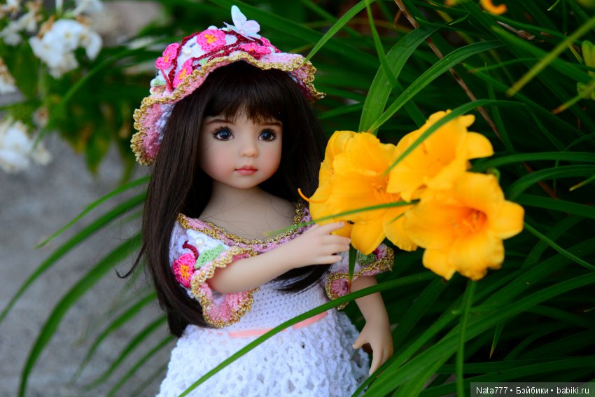 Очаровательная Изабель в райском саду