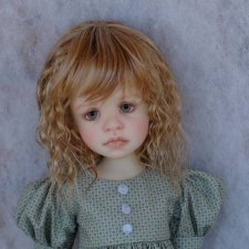 Новые образы Holly в новых паричках