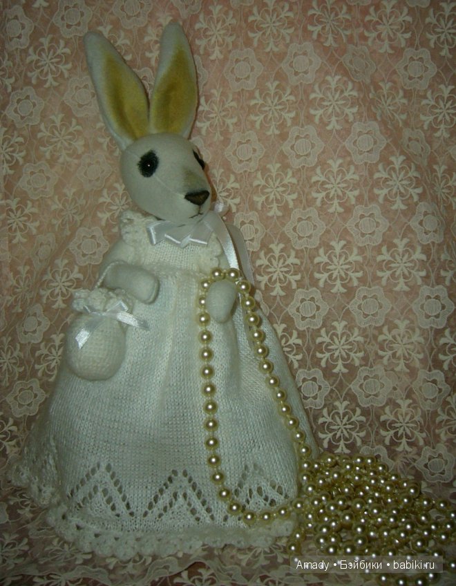 Милая и нежная зайка в гостях у куклы Адора (фото 2)