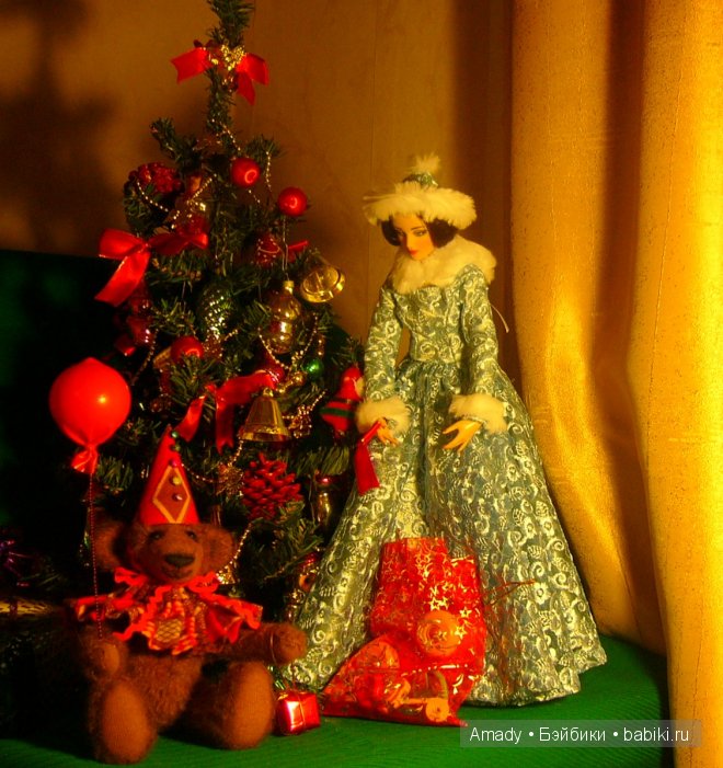 Снегурочка поздравляет малышей