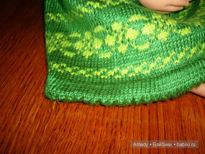 Зеленое платье с орнаментом для малышки Готс