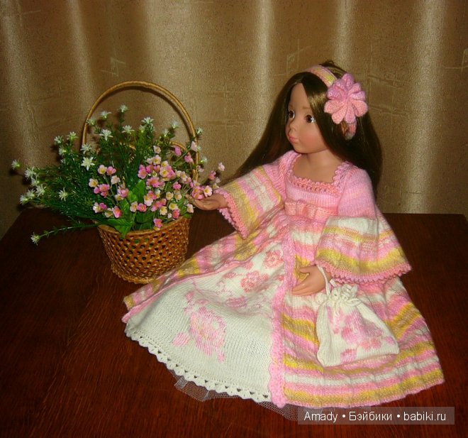 Клара собирается на бал или новое платье для маленькой принцессы