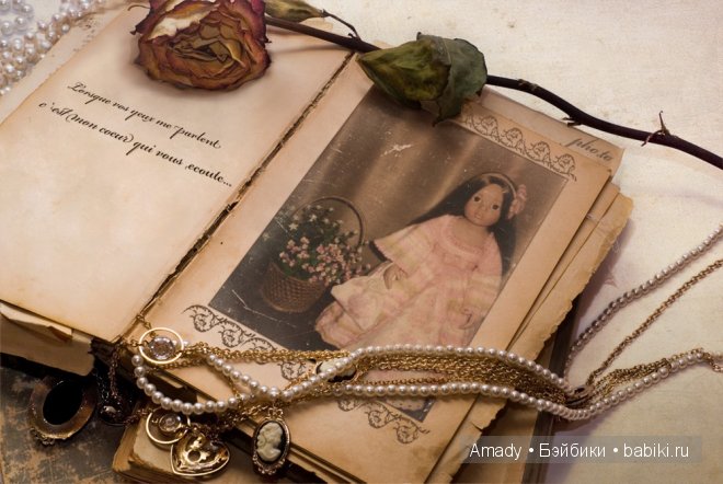 Клара собирается на бал или новое платье для маленькой принцессы