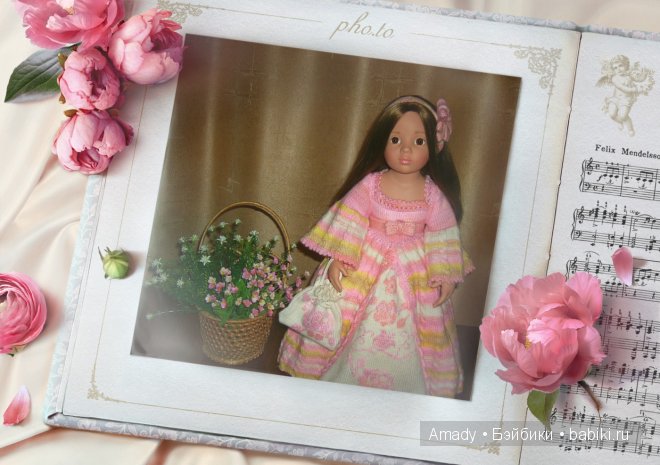 Клара собирается на бал или новое платье для маленькой принцессы