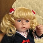 Блондиночка Тая. Адора ли?