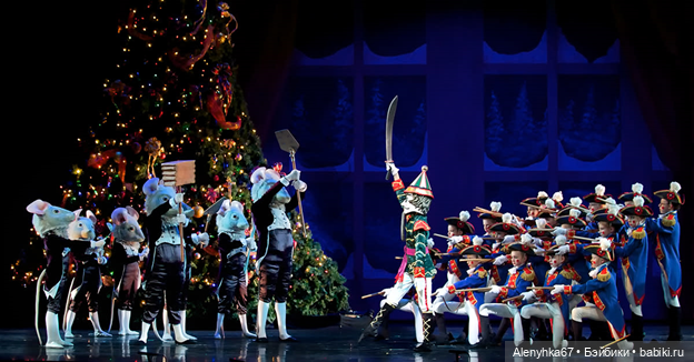 Новогодний парад Щелкунчиков (фото 6)