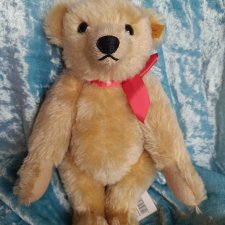 Медведь Steiff