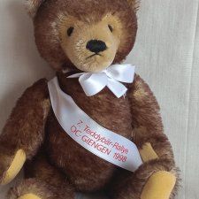 Медведь Steiff