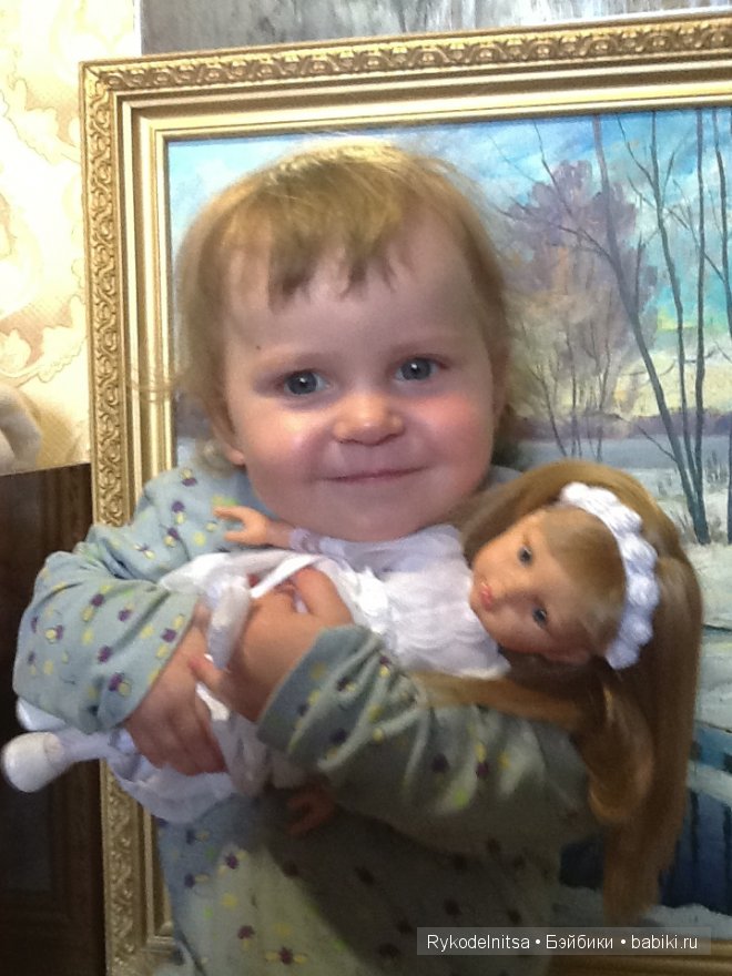 Белокурая красавица на расхват (фото 8)