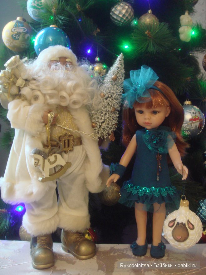 Паолочка у новогодней елочки (фото 2)