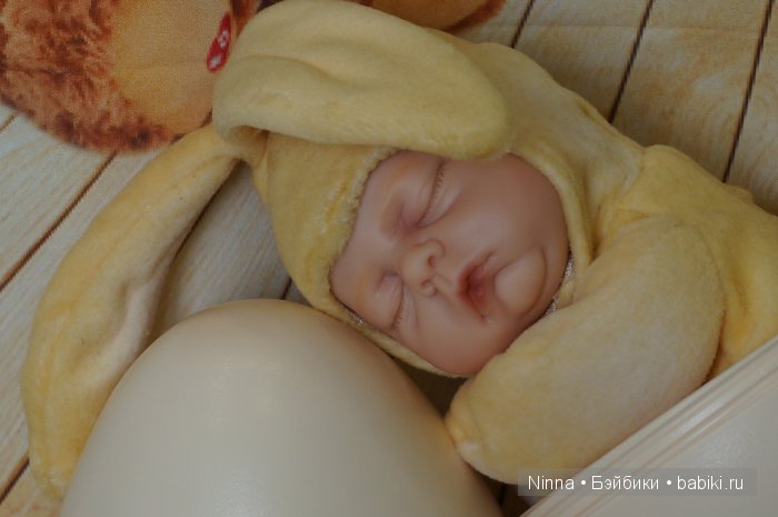 Коллекционное яйцо Анны Геддес с зайкой, выпуск 2001 года