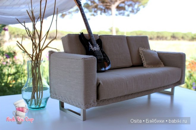 Диван для кукол