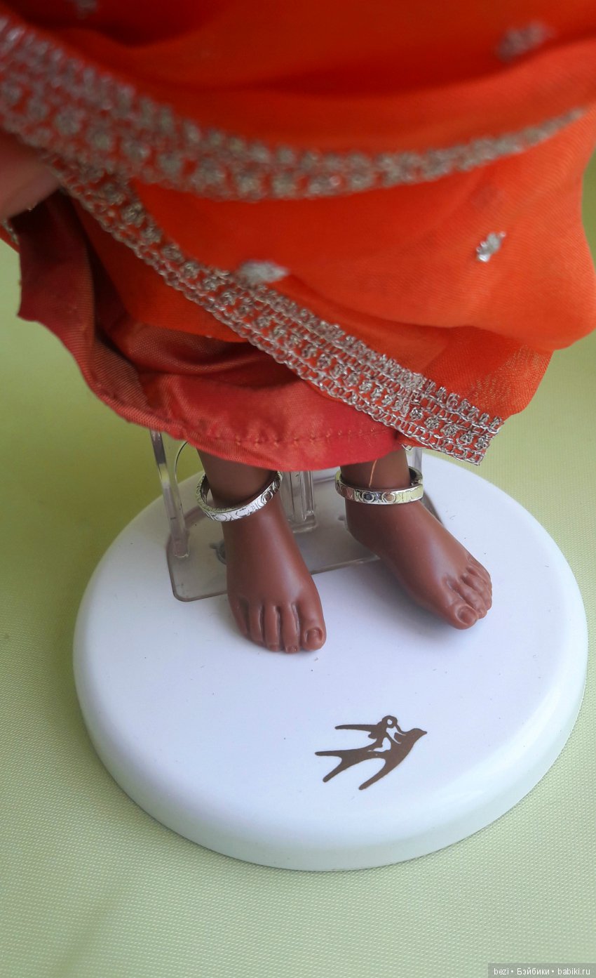 Helen Kish. Девочки из разных стран