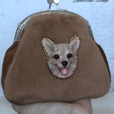 Сумочка (косметичка) с фермуаром, декор  "Пёс"