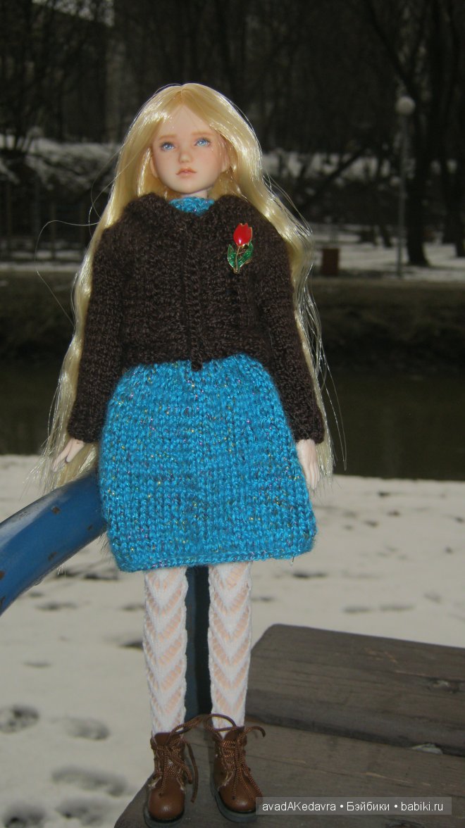 Весенние прогулки Китнисс, Пита и Прим (коллекционные куклы Barbie и кукла Obitsu) (фото 2)