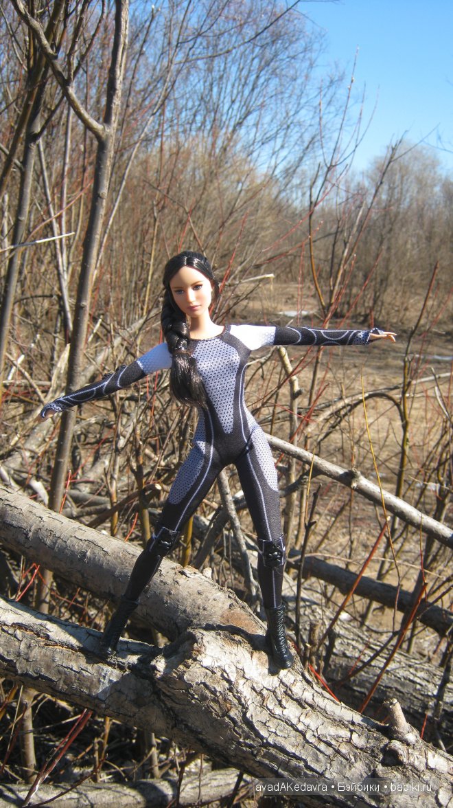 Весенние прогулки Китнисс, Пита и Прим (коллекционные куклы Barbie и кукла Obitsu)