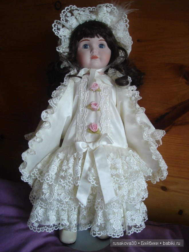 Две куклы из маленького английского городка Стамфорд