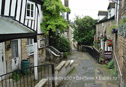 Две куклы из маленького английского городка Стамфорд