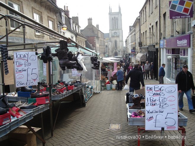 Две куклы из маленького английского городка Стамфорд
