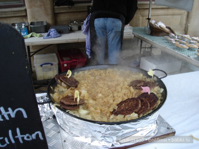 Две куклы из маленького английского городка Стамфорд