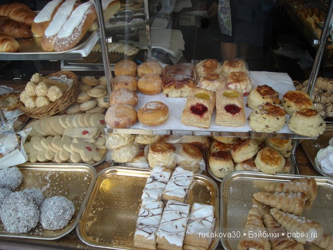 Две куклы из маленького английского городка Стамфорд