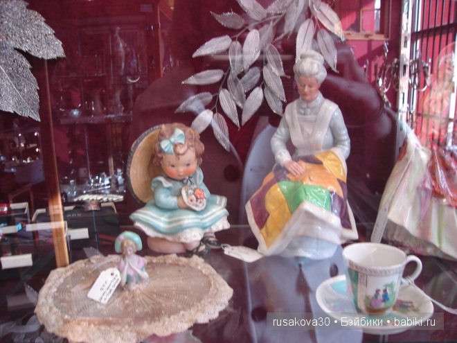 Две куклы из маленького английского городка Стамфорд