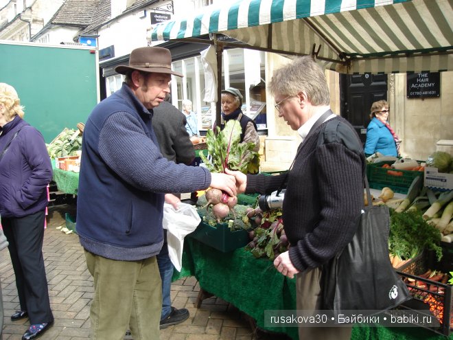 Две куклы из маленького английского городка Стамфорд