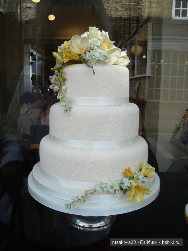 Две куклы из маленького английского городка Стамфорд