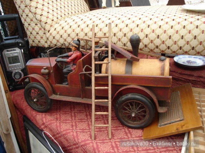 Две куклы из маленького английского городка Стамфорд