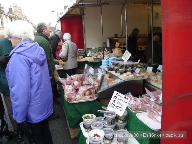 Две куклы из маленького английского городка Стамфорд