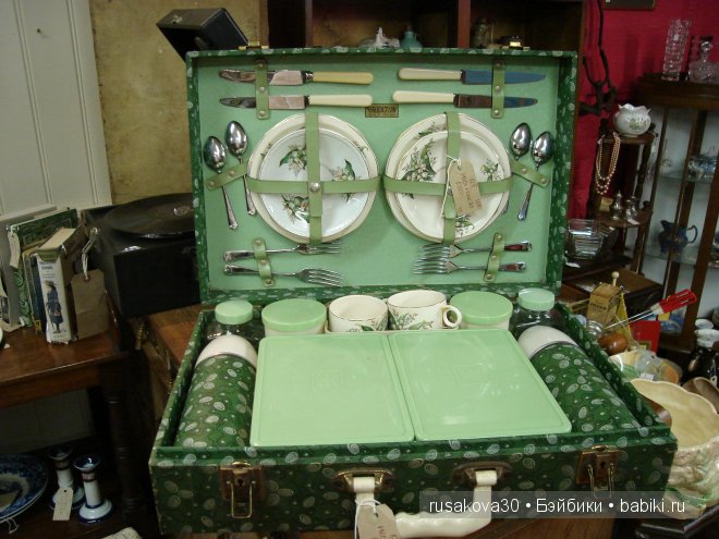 Две куклы из маленького английского городка Стамфорд