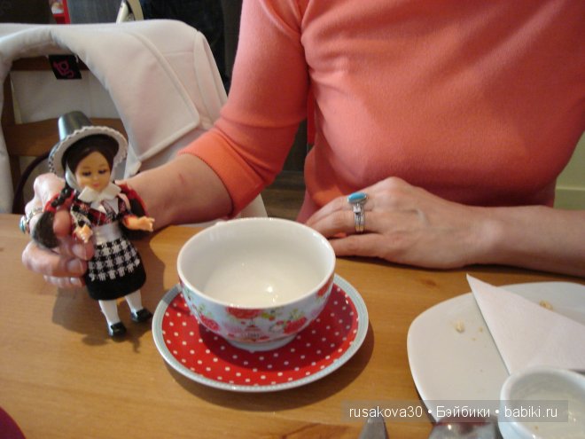 Две куклы из маленького английского городка Стамфорд