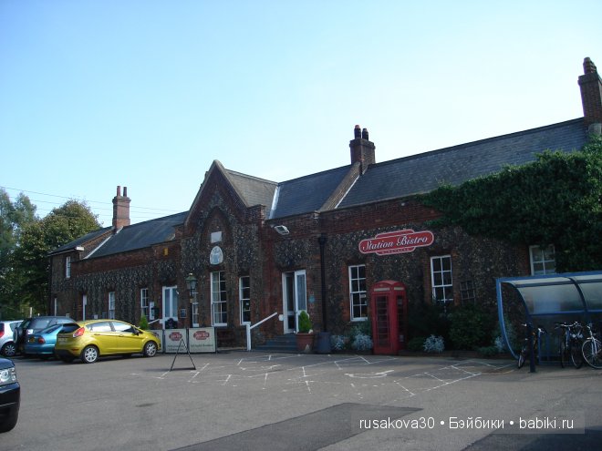 Путешествие по маленькому английскому городку Wymondham с куколкой Holly Hobbie