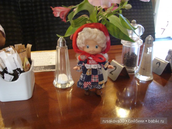 Путешествие по маленькому английскому городку Wymondham с куколкой Holly Hobbie