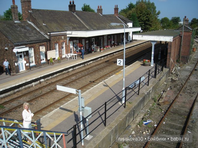 Путешествие по маленькому английскому городку Wymondham с куколкой Holly Hobbie