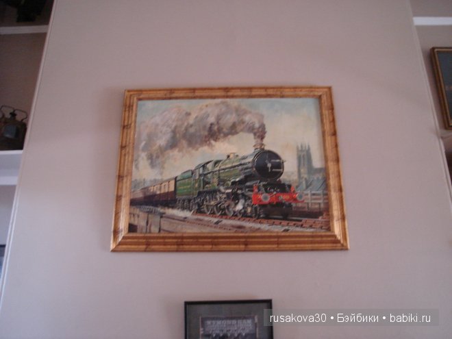 Путешествие по маленькому английскому городку Wymondham с куколкой Holly Hobbie