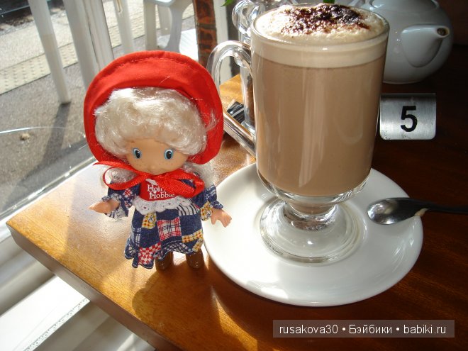 Путешествие по маленькому английскому городку Wymondham с куколкой Holly Hobbie