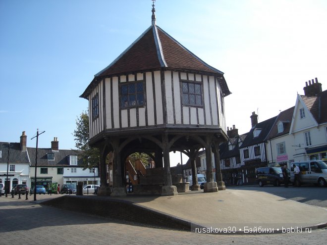 Путешествие по маленькому английскому городку Wymondham с куколкой Holly Hobbie