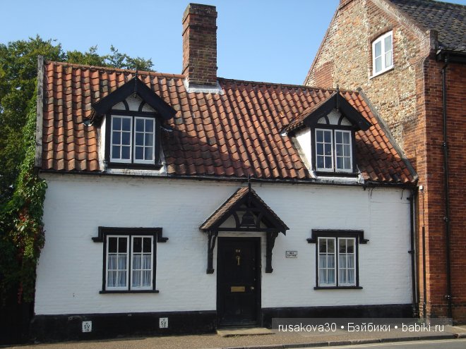 Путешествие по маленькому английскому городку Wymondham с куколкой Holly Hobbie