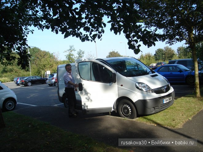 Путешествие по маленькому английскому городку Wymondham с куколкой Holly Hobbie