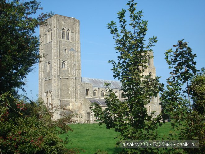 Путешествие по маленькому английскому городку Wymondham с куколкой Holly Hobbie