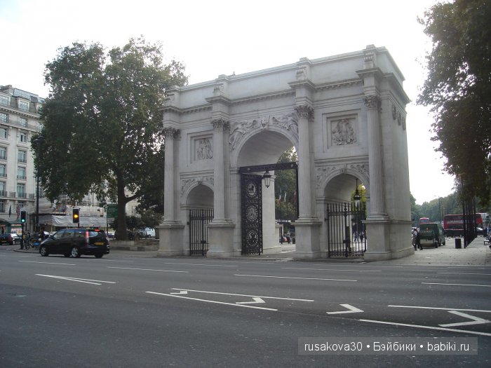 Лондон ,антикварный магазин