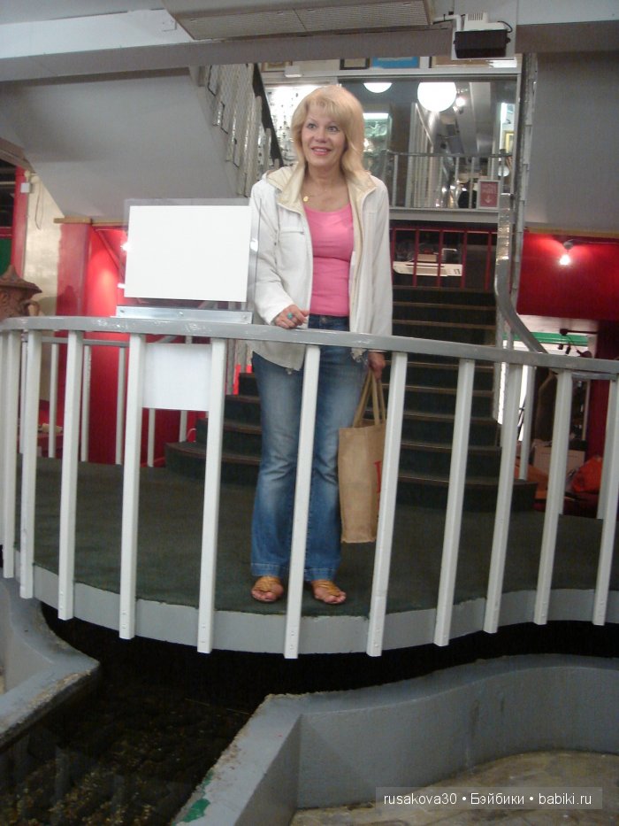 Лондон ,антикварный магазин