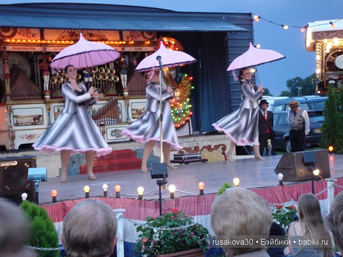 Выставка старинных машин в деревне Weeting