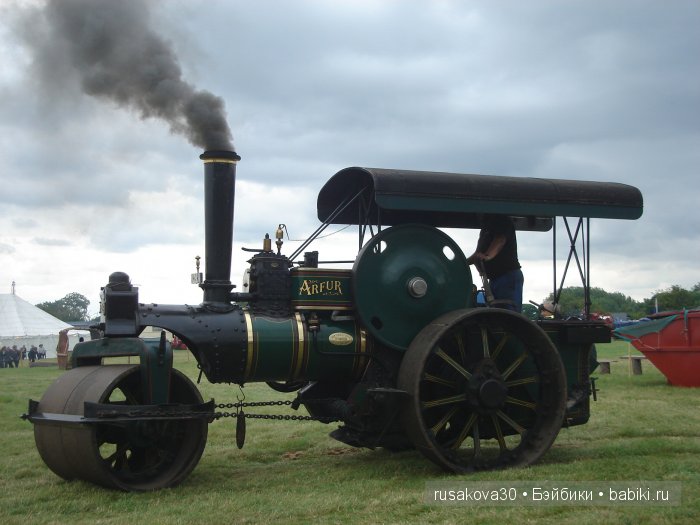 Выставка старинных машин в деревне Weeting