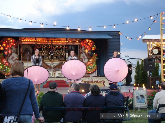 Выставка старинных машин в деревне Weeting