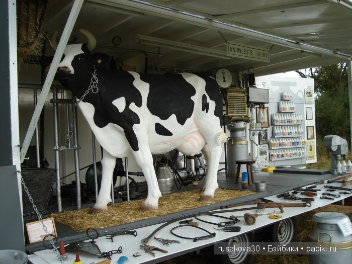 Выставка старинных машин в деревне Weeting