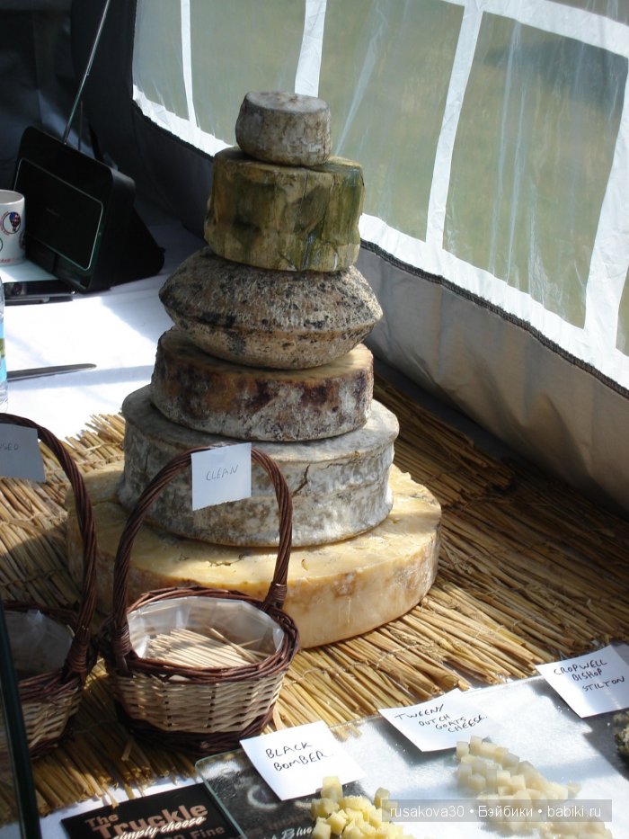 Выставка старинных машин в деревне Weeting