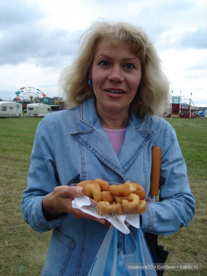 Выставка старинных машин в деревне Weeting