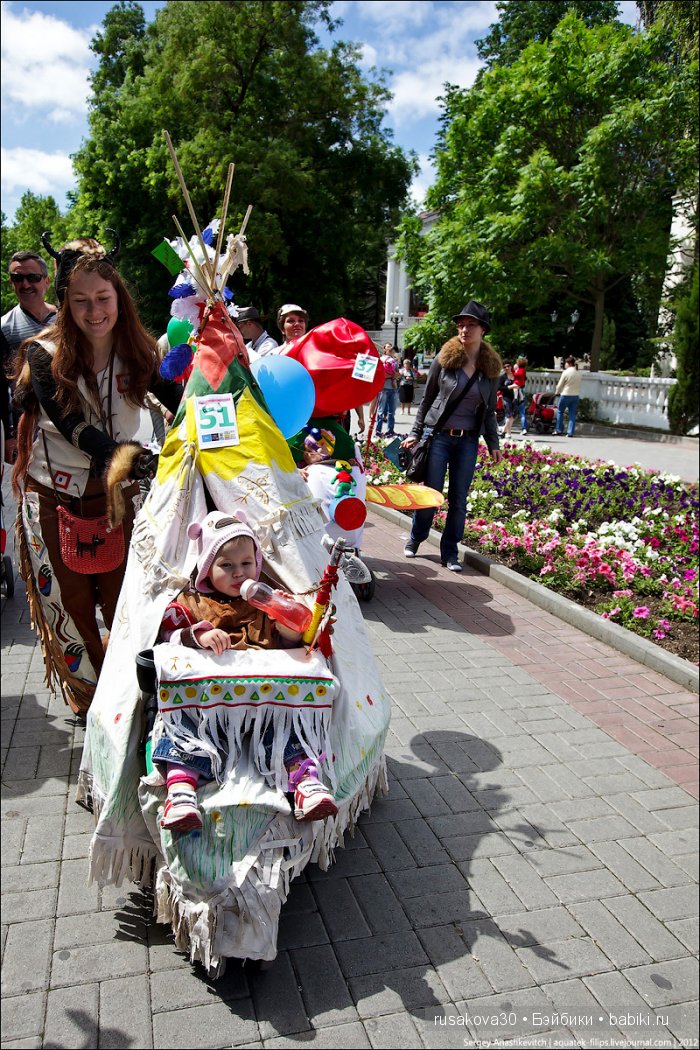 Парад детских колясок в Севастопале